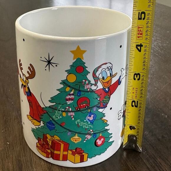 Disney Mickey Mini Goofy Donald & Friends Christmas Theme Mug - Picture 3 of 7